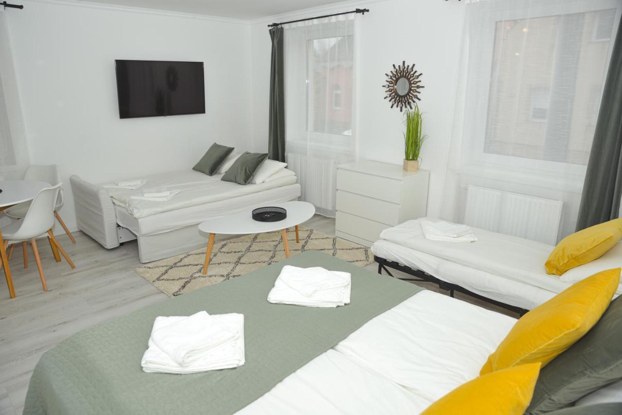 Raba92 Apartman House מראה חיצוני תמונה