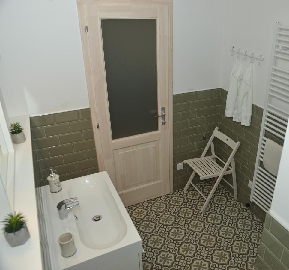 Raba92 Apartman House מראה חיצוני תמונה