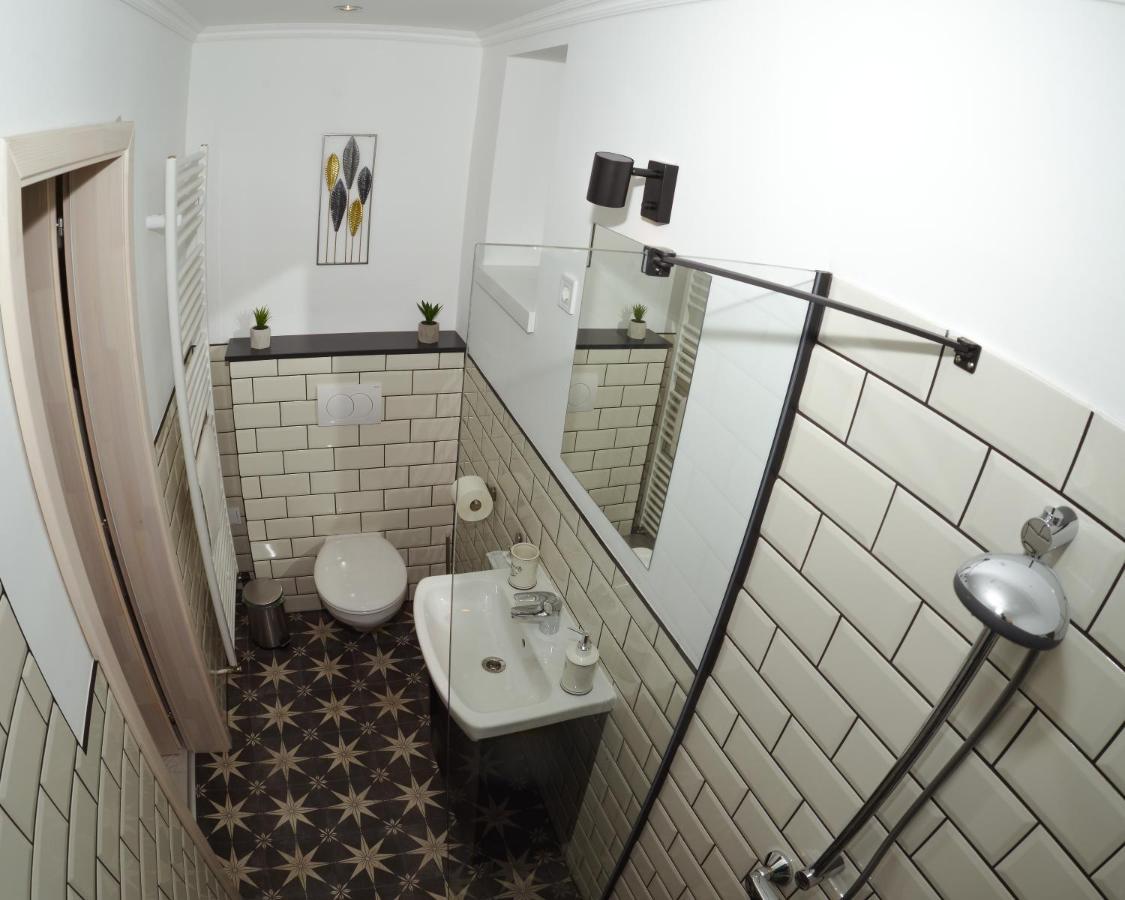 Raba92 Apartman House מראה חיצוני תמונה