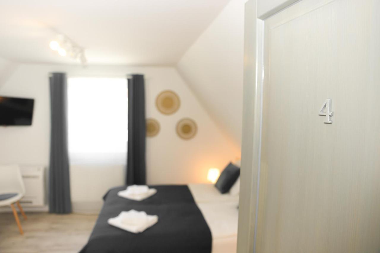 Raba92 Apartman House מראה חיצוני תמונה
