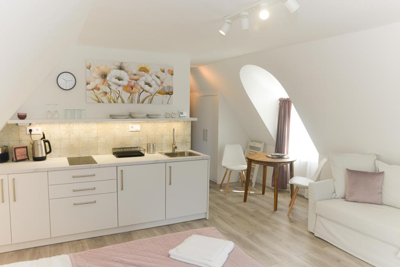 Raba92 Apartman House מראה חיצוני תמונה