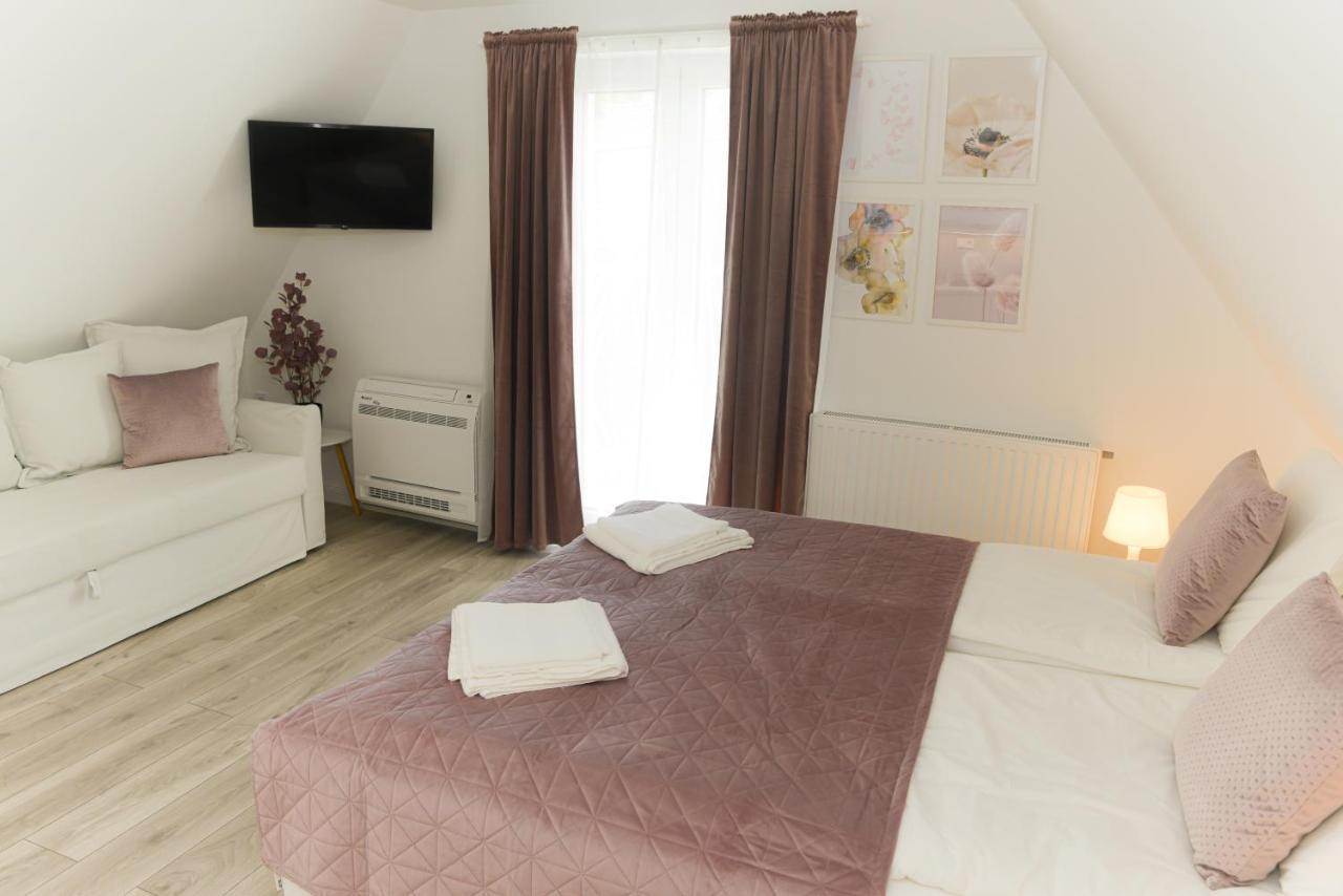 Raba92 Apartman House מראה חיצוני תמונה